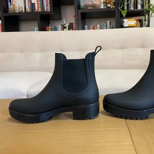 Jeffrey Campbell size 7.5 lightly worn helmed boots. 1inch heel